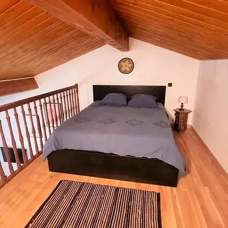 Apartment Le Charbonnieres-les-Bains